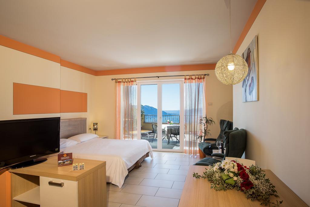 Residence Usignolo Trarego Habitación foto